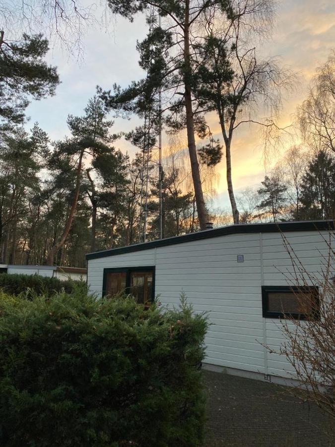 Sfeervolle Chalet Op De Veluwe In Hoenderloo Hotel Exterior foto