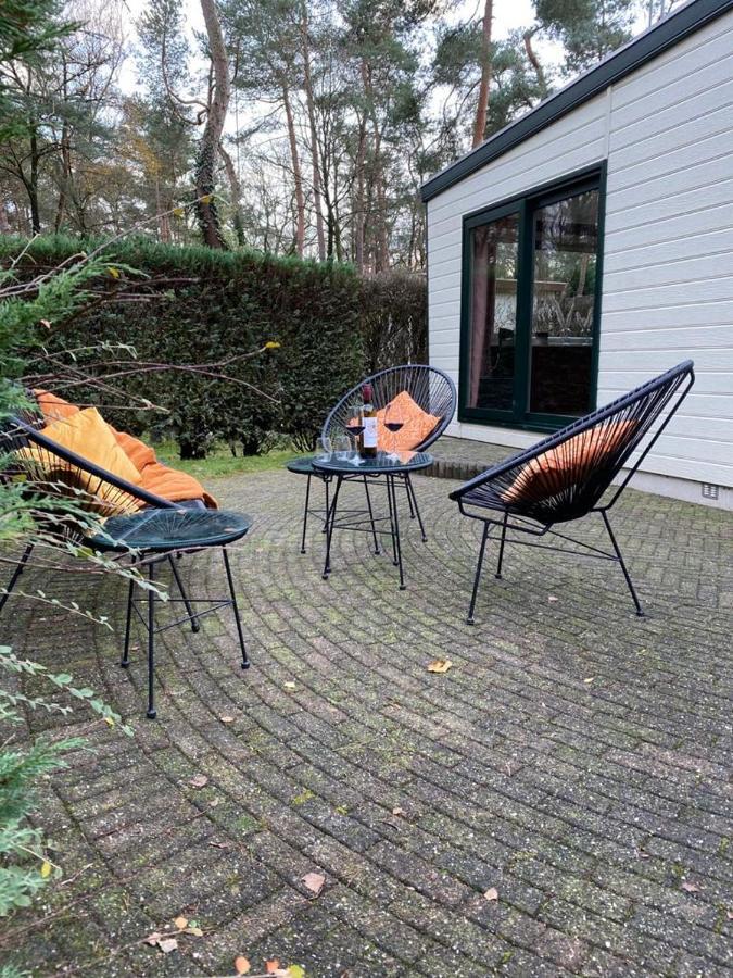 Sfeervolle Chalet Op De Veluwe In Hoenderloo Hotel Exterior foto